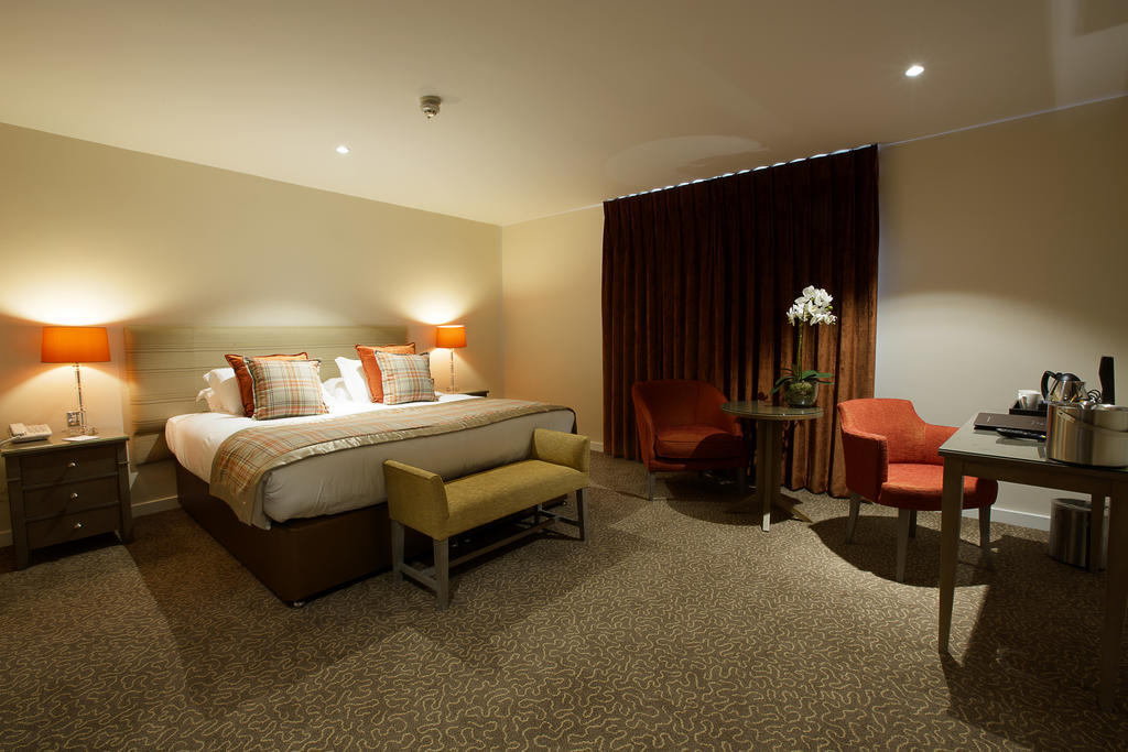 Sandford Springs Hotel And Golf Club Kingsclere Habitación foto